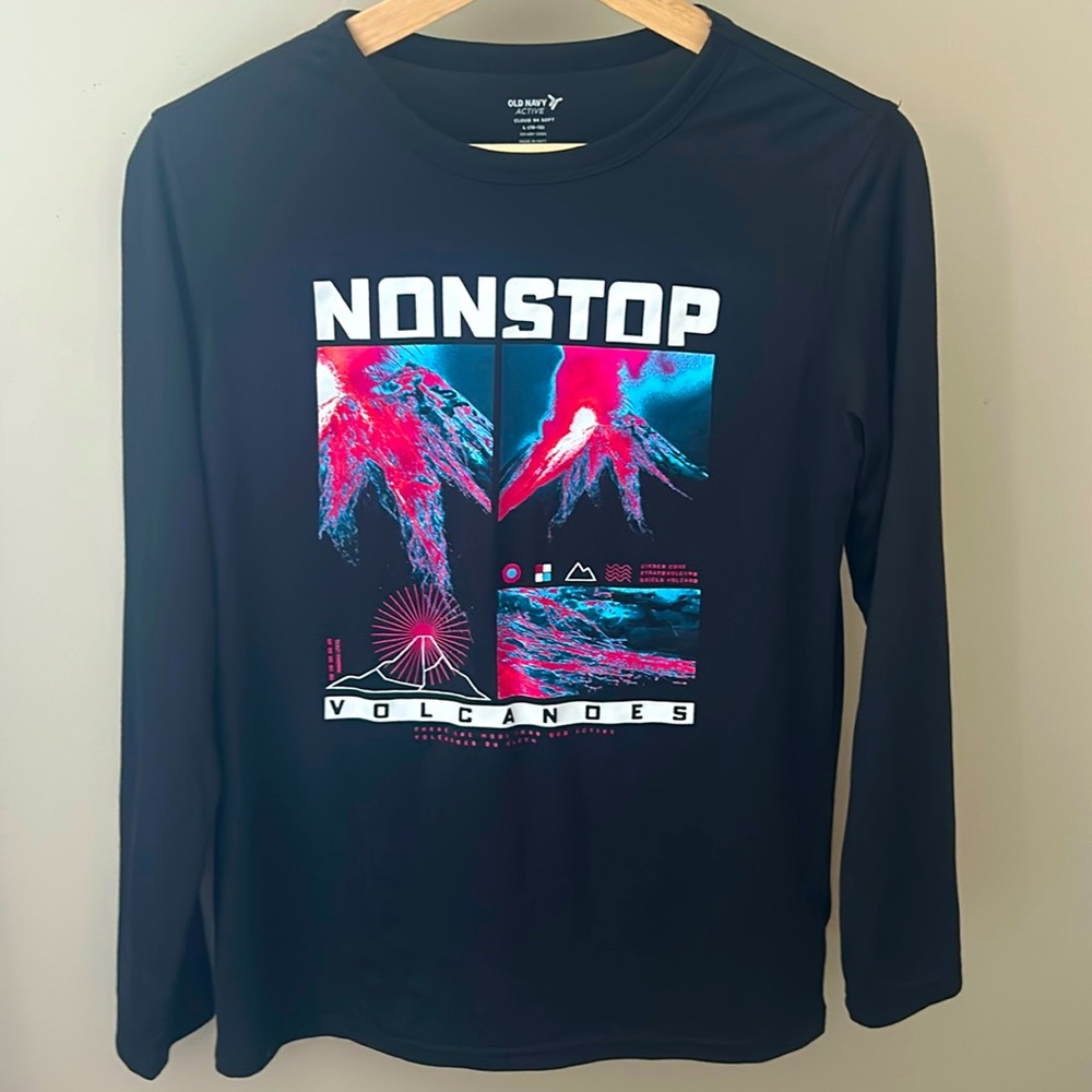 Boys Large (10-12) Old Navy Soft Black Volcano Long sleeve Tee